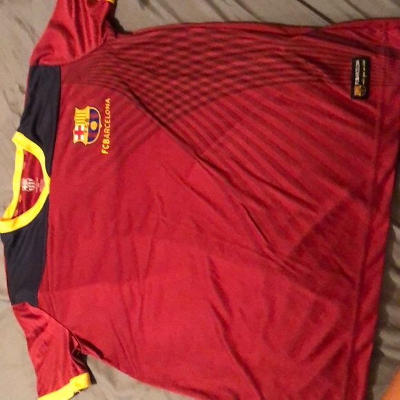 Barcelona training shirt - Picture 1 of 4